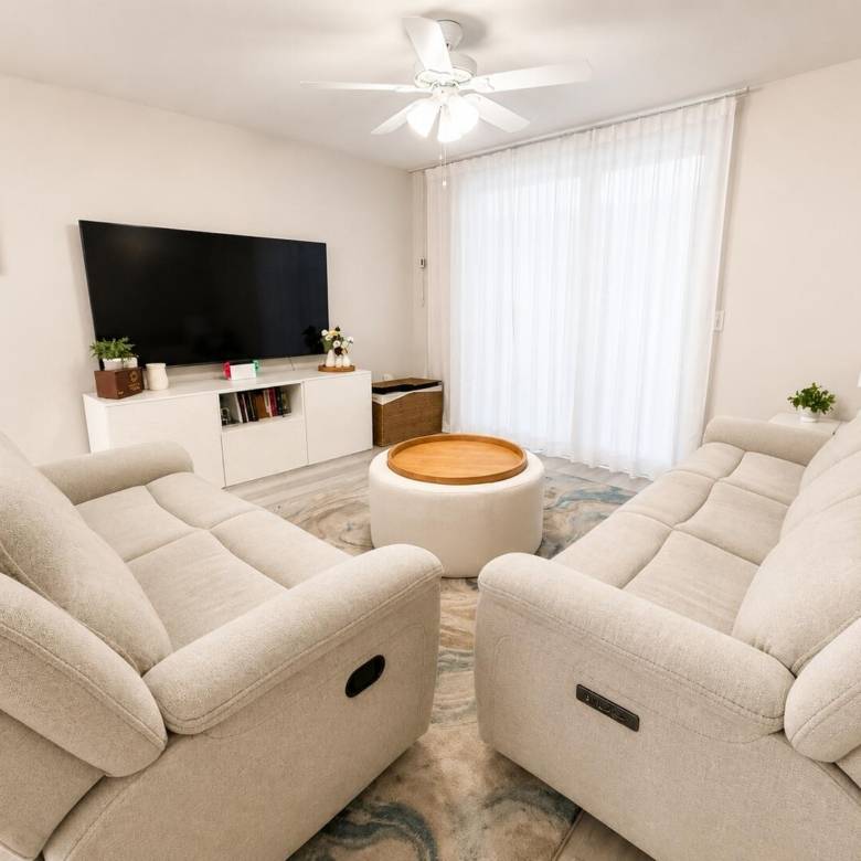 Fully Remodeled Lakeview Condo in Coconut Creek