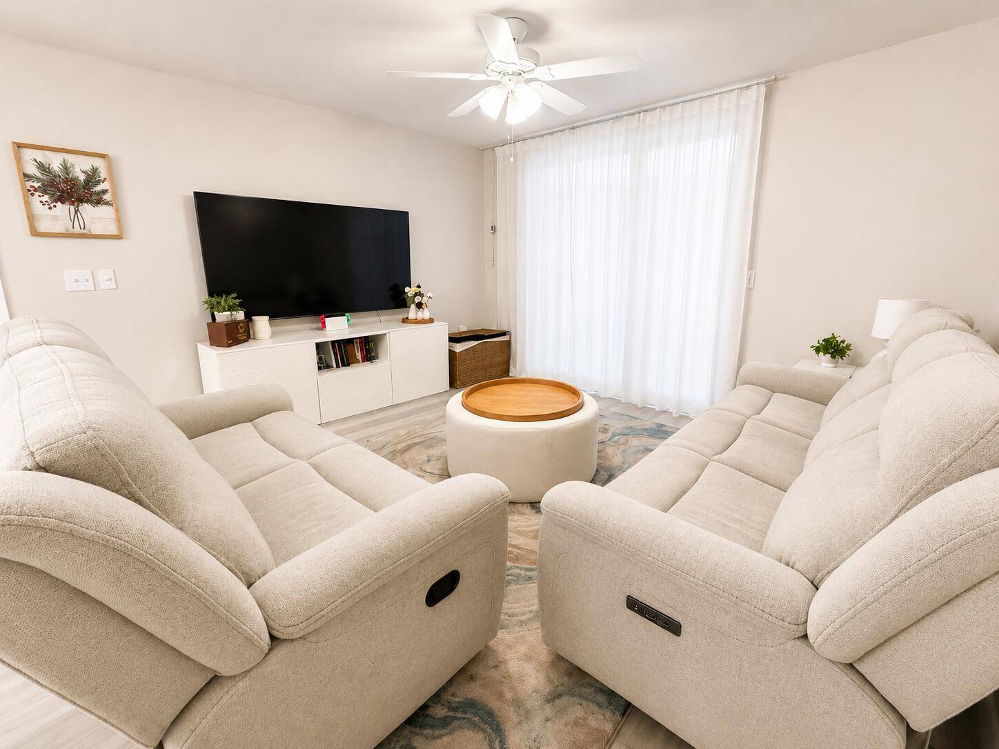 20260814200230505825000000 Fully Remodeled Lakeview Condo in Coconut Creek