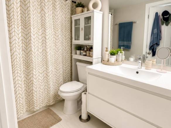 Fully Remodeled Lakeview Condo in Coconut Creek