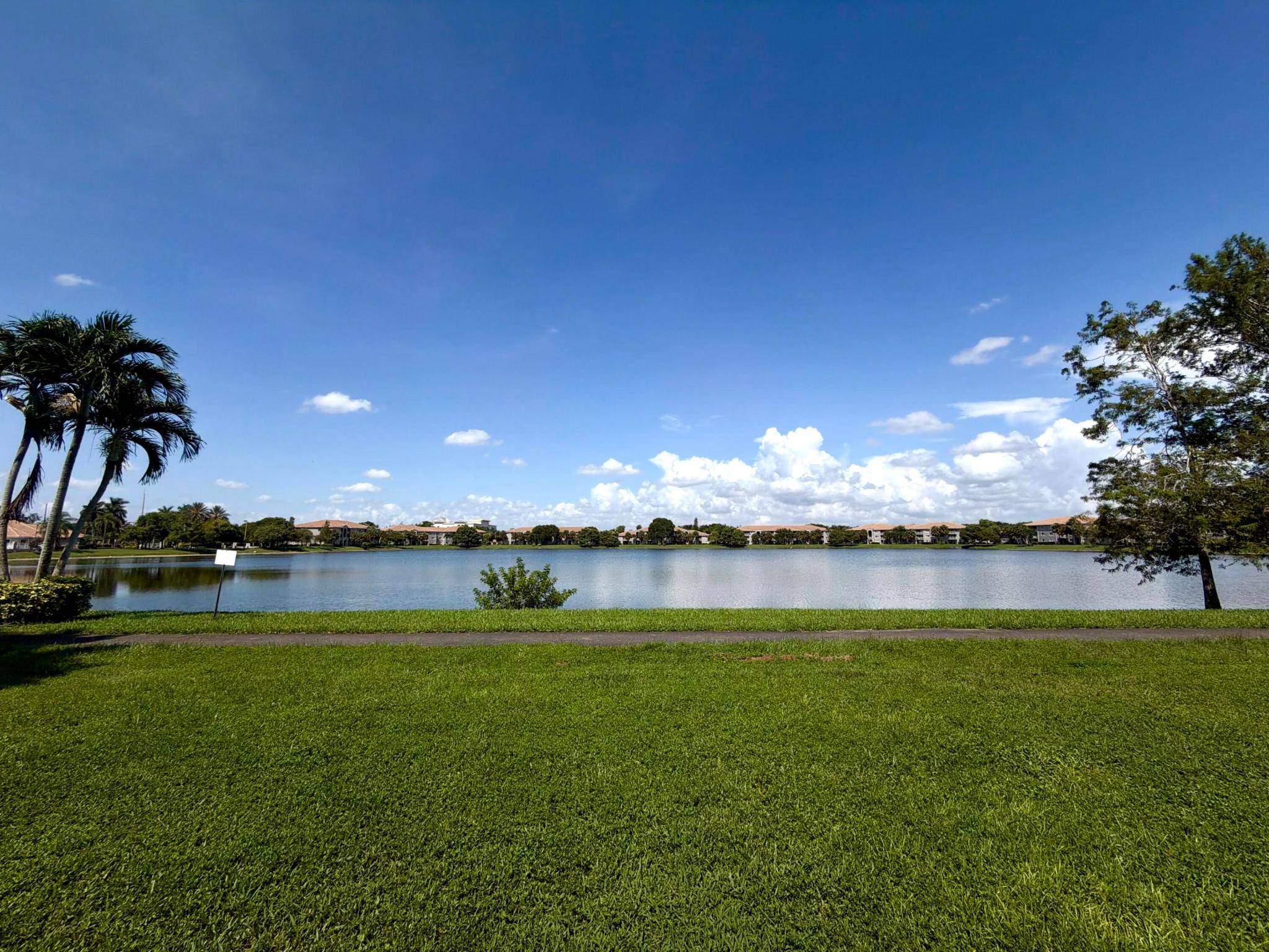20260814200522822407000000 Fully Remodeled Lakeview Condo in Coconut Creek