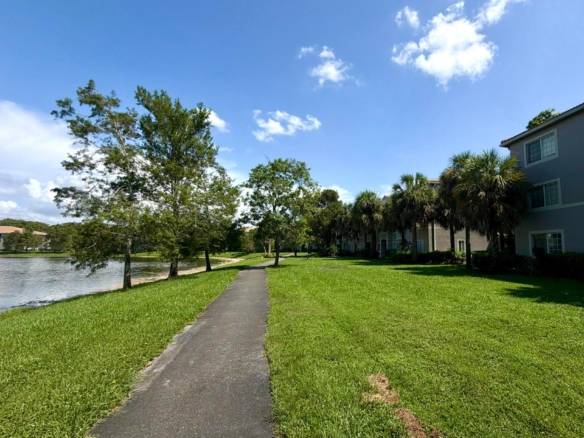 Fully Remodeled Lakeview Condo in Coconut Creek
