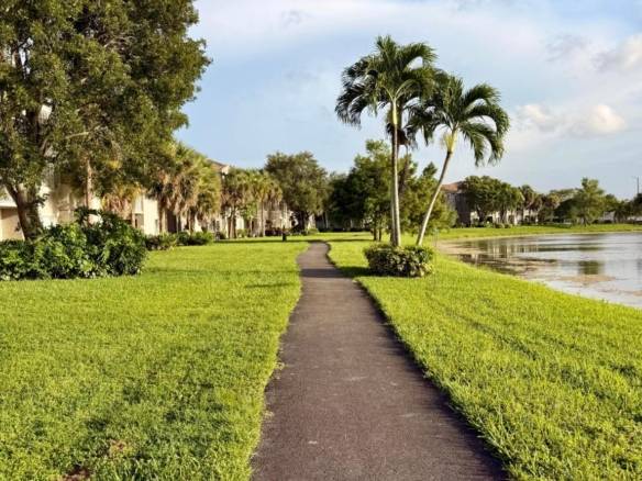 Fully Remodeled Lakeview Condo in Coconut Creek