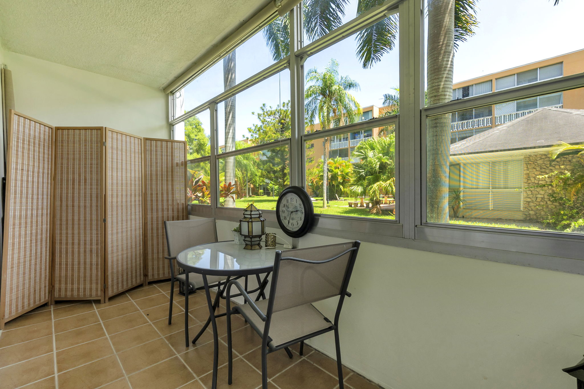 24-web-or-mls-DSC05067dsc05067 Bright & Spacious Furnished Corner Condo in Hallandale Beach