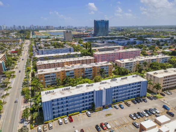 Bright & Spacious Furnished Corner Condo in Hallandale Beach