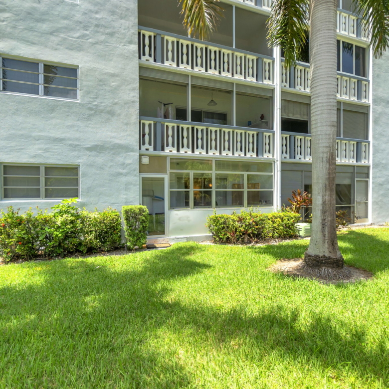 Bright & Spacious Furnished Corner Condo in Hallandale Beach