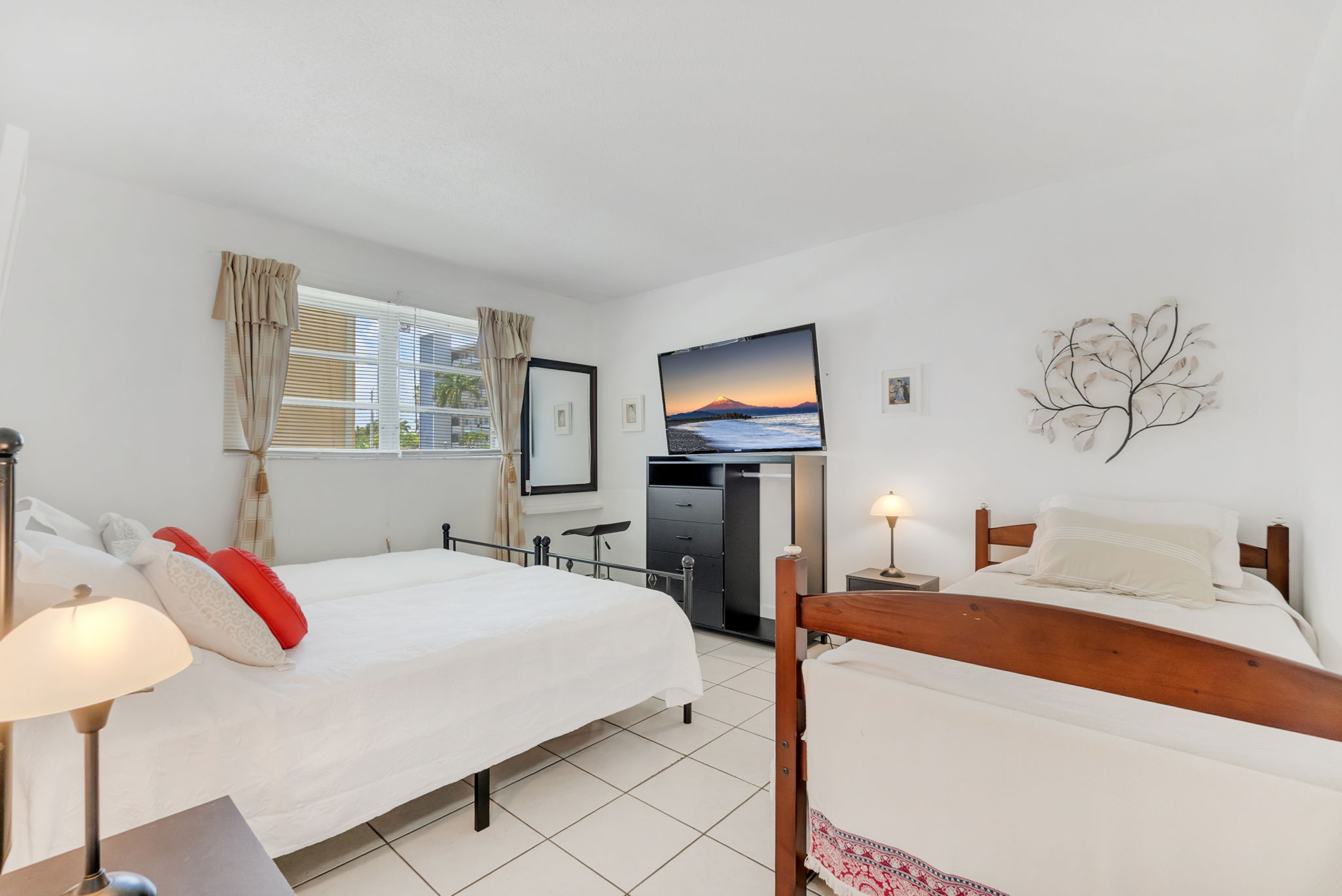 3-web-or-mls-DSC04980dsc04980 Bright & Spacious Furnished Corner Condo in Hallandale Beach