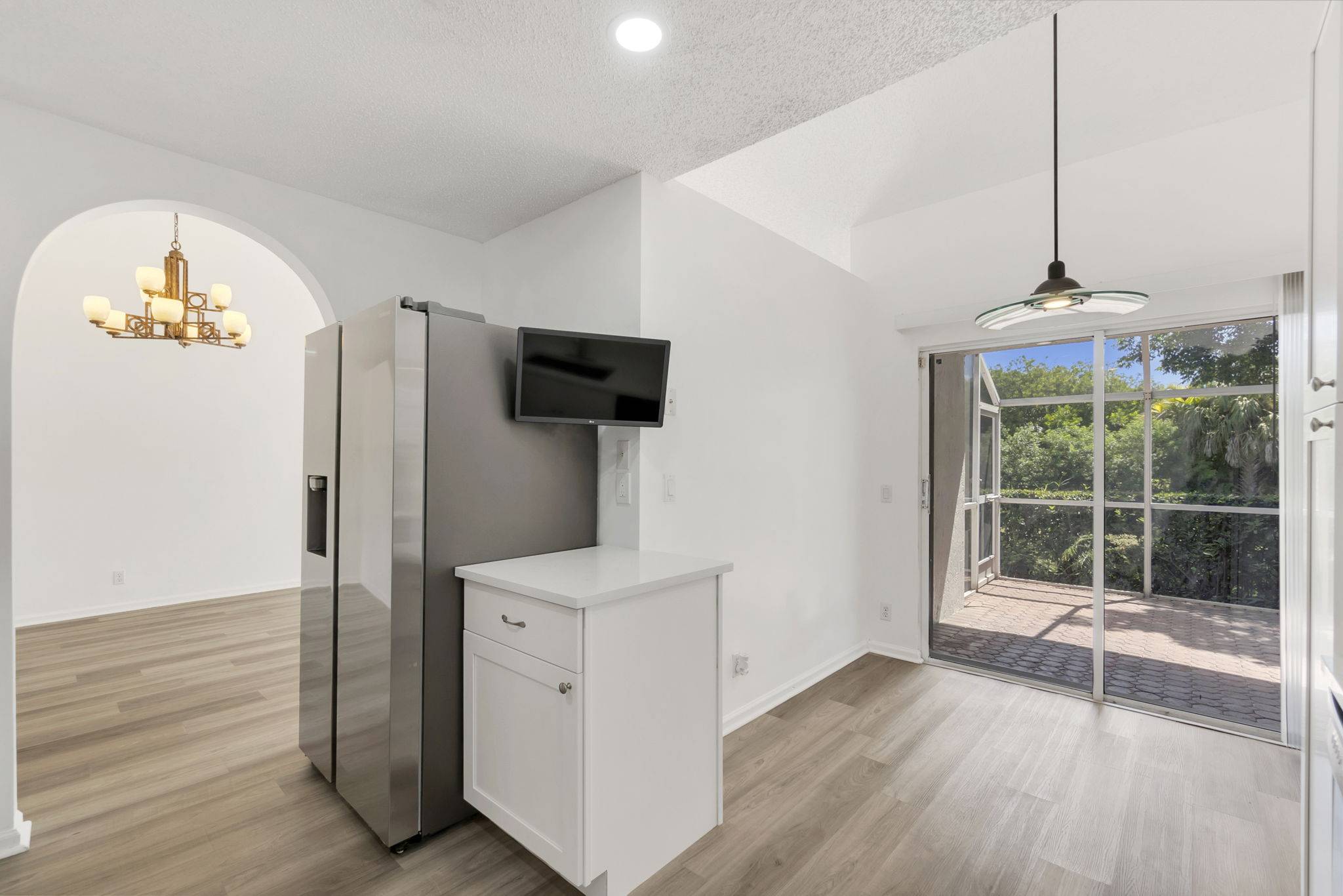 31-web-or-mls-DSC07425dsc07425 Spacious 3-Bedroom + Loft Townhouse with Water Views in Parkland