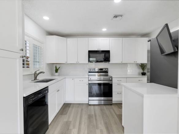 Spacious 3-Bedroom + Loft Townhouse with Water Views in Parkland