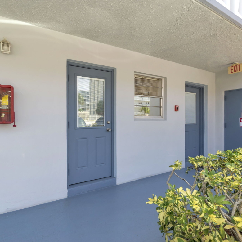 Bright & Spacious Furnished Corner Condo in Hallandale Beach