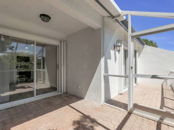 Spacious 3-Bedroom + Loft Townhouse with Water Views in Parkland