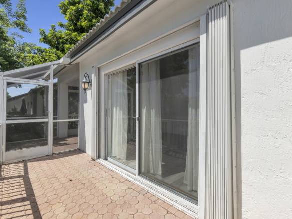 Spacious 3-Bedroom + Loft Townhouse with Water Views in Parkland