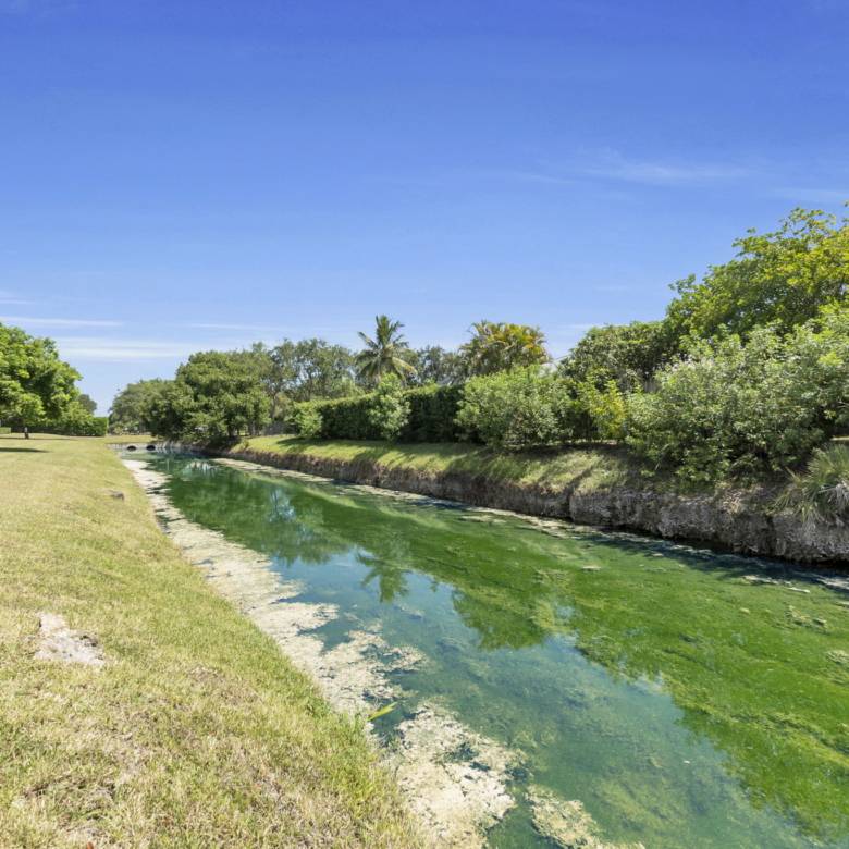 Spacious 3-Bedroom + Loft Townhouse with Water Views in Parkland