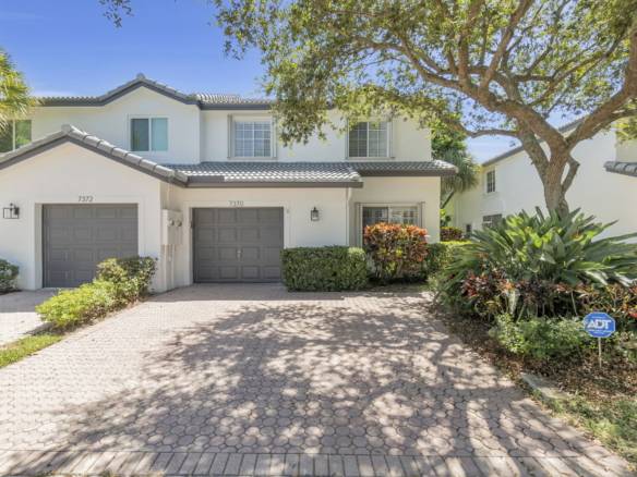 Spacious 3-Bedroom + Loft Townhouse with Water Views in Parkland