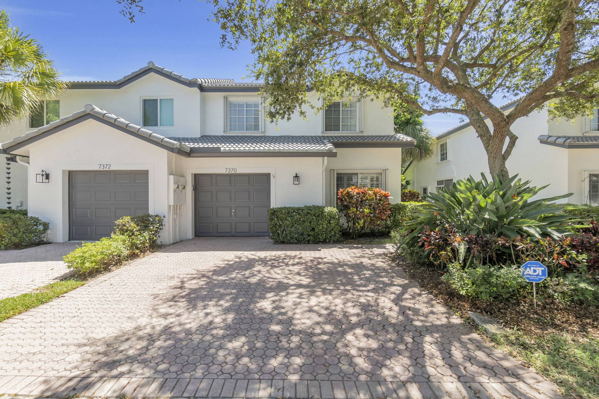 50-web-or-mls-DSC07458dsc07458 Spacious 3-Bedroom + Loft Townhouse with Water Views in Parkland