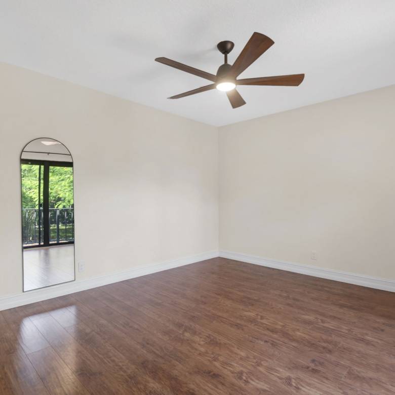 Bright 2-Bed Townhome with Private Courtyard