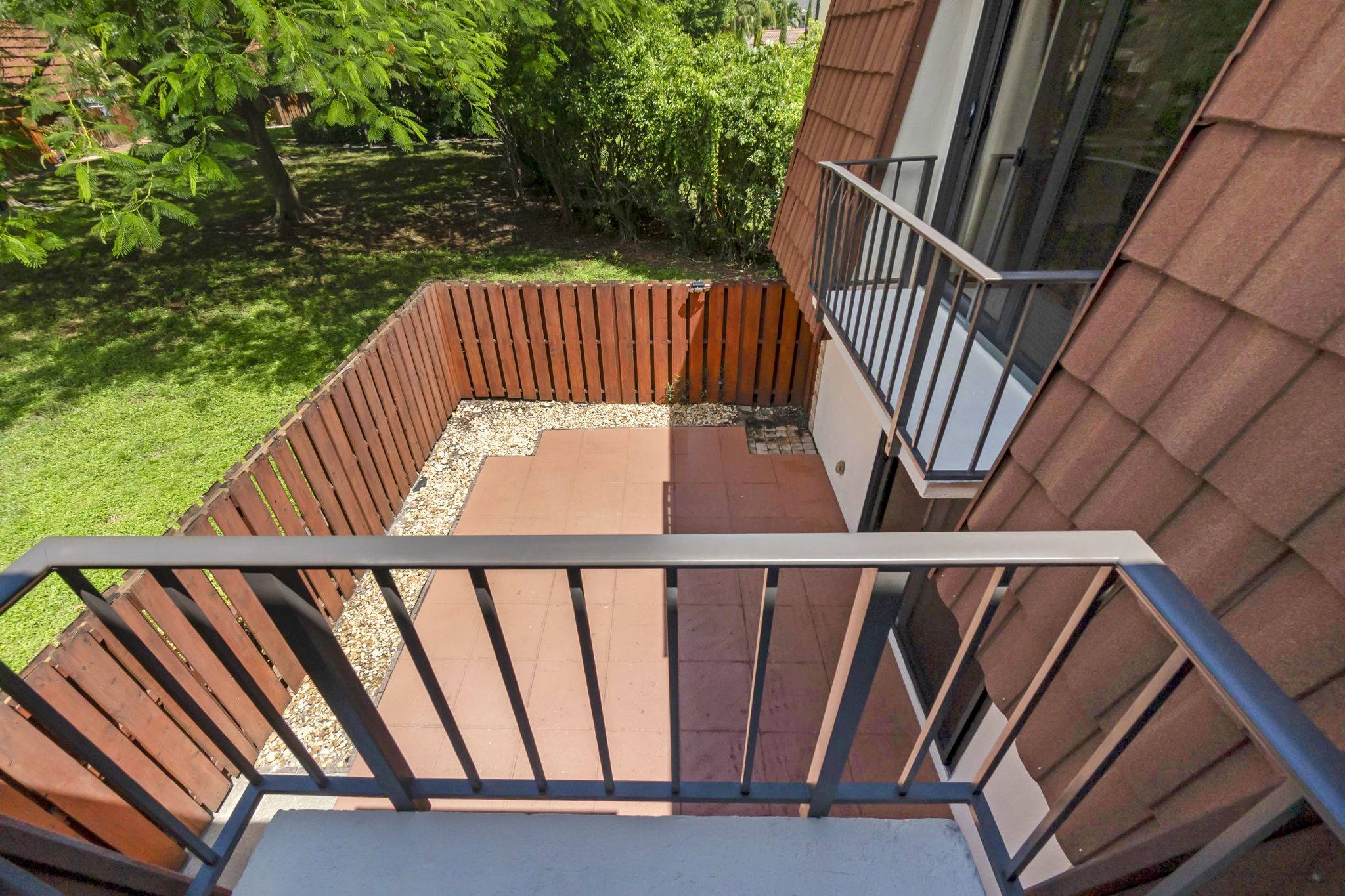 Bright 2-Bed Townhome with Private Courtyard