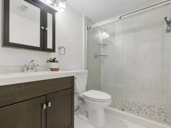 Bright 2-Bed Townhome with Private Courtyard