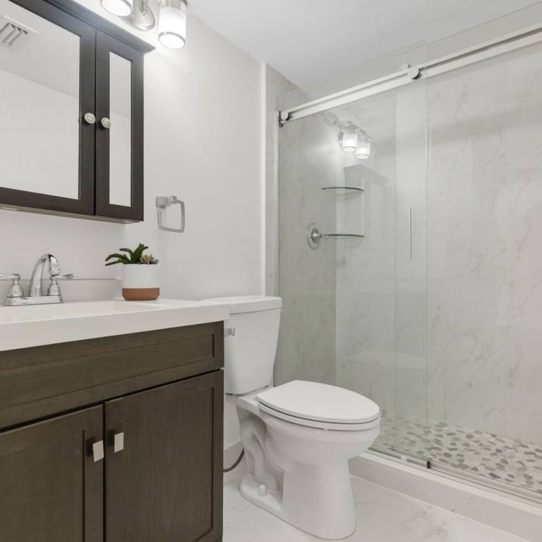 Bright 2-Bed Townhome with Private Courtyard