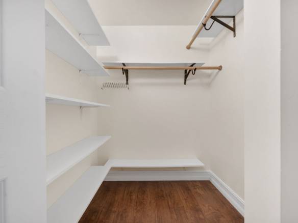 Bright 2-Bed Townhome with Private Courtyard