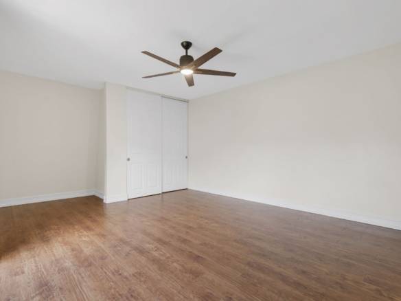 Bright 2-Bed Townhome with Private Courtyard