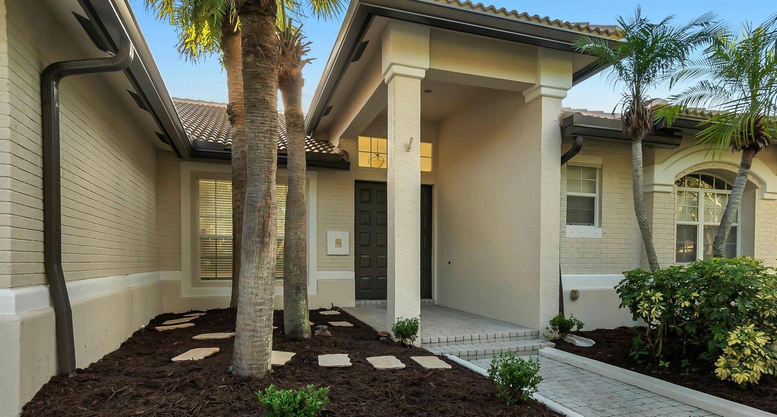 2 Stunning Lakefront Residence with Sunset Views in Cooper City