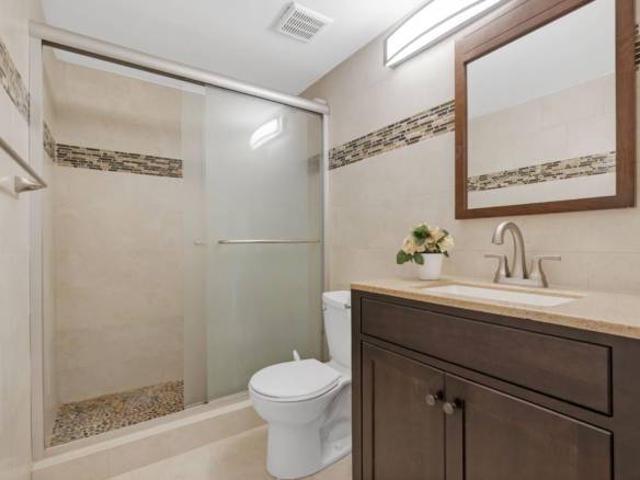 Bright 2-Bed Townhome with Private Courtyard