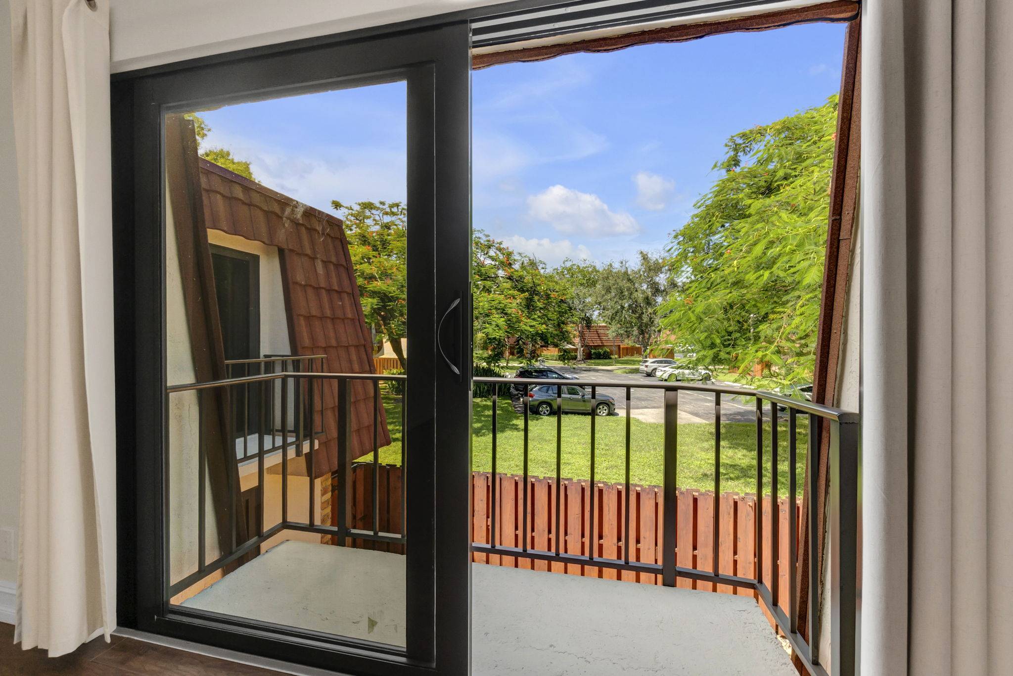 Bright 2-Bed Townhome with Private Courtyard