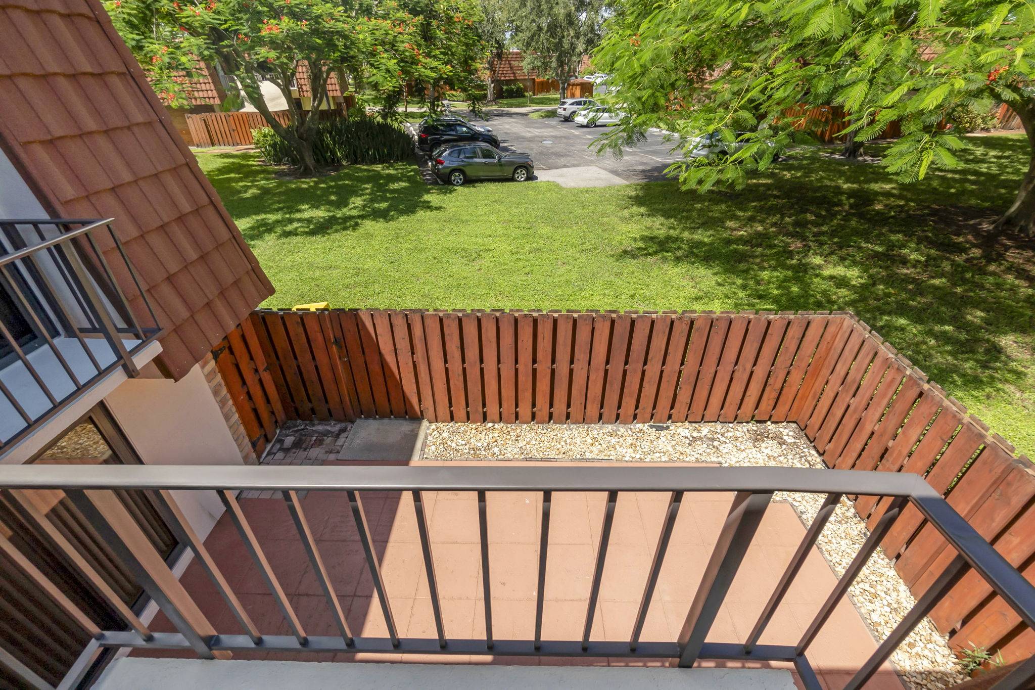 Bright 2-Bed Townhome with Private Courtyard