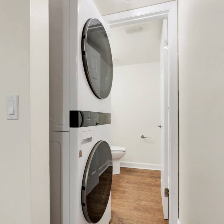 Bright 2-Bed Townhome with Private Courtyard