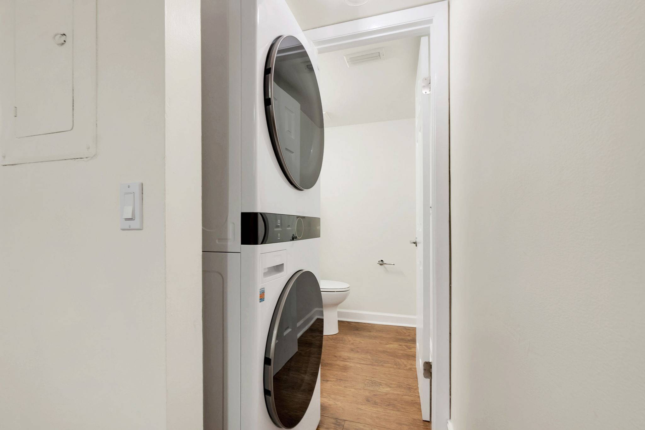 Bright 2-Bed Townhome with Private Courtyard
