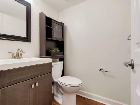 Bright 2-Bed Townhome with Private Courtyard