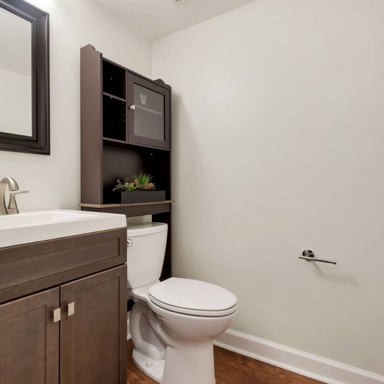 Bright 2-Bed Townhome with Private Courtyard