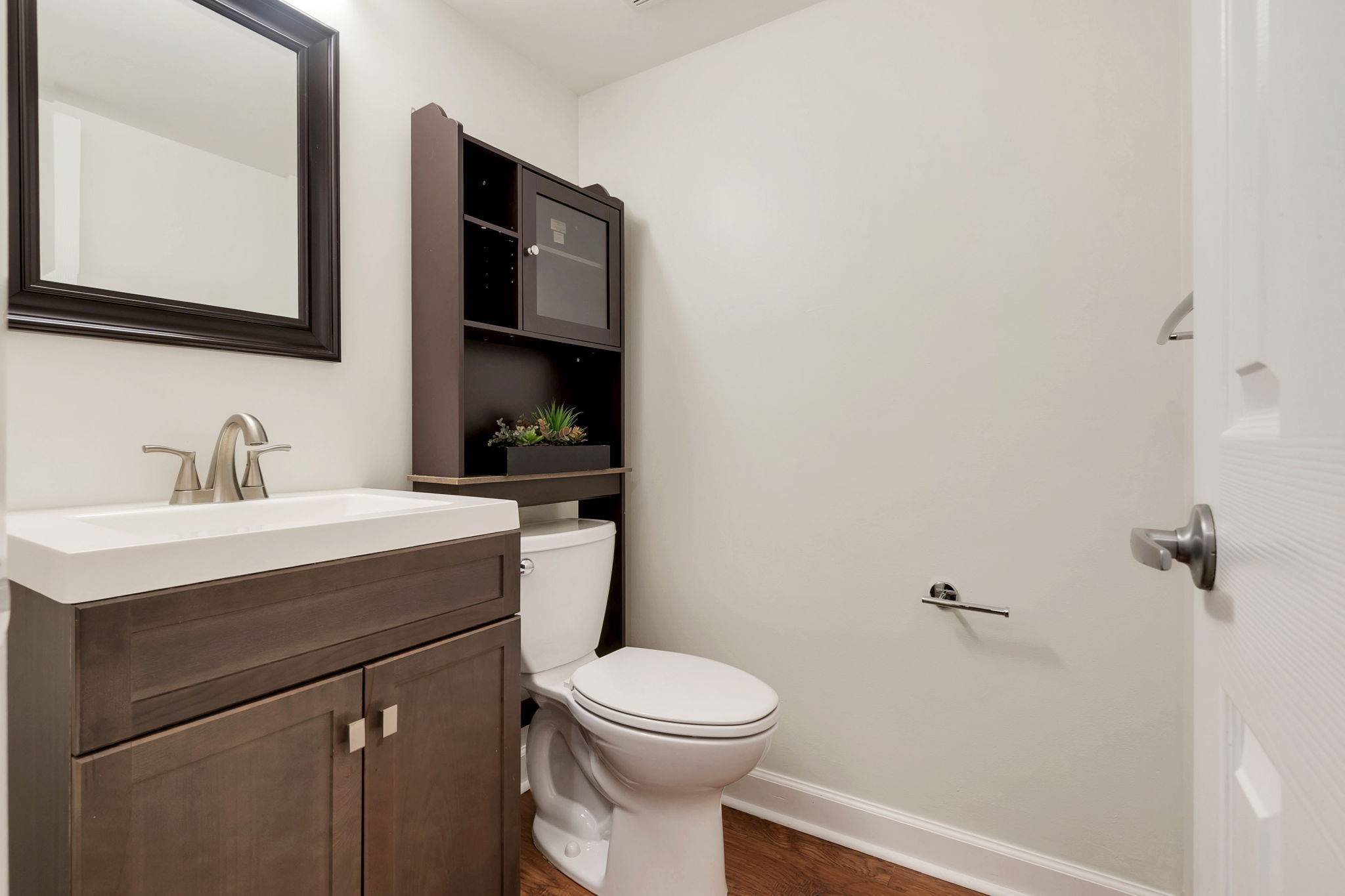 Bright 2-Bed Townhome with Private Courtyard