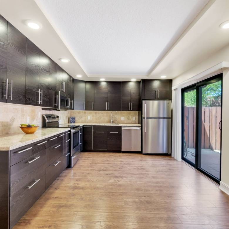 Bright 2-Bed Townhome with Private Courtyard