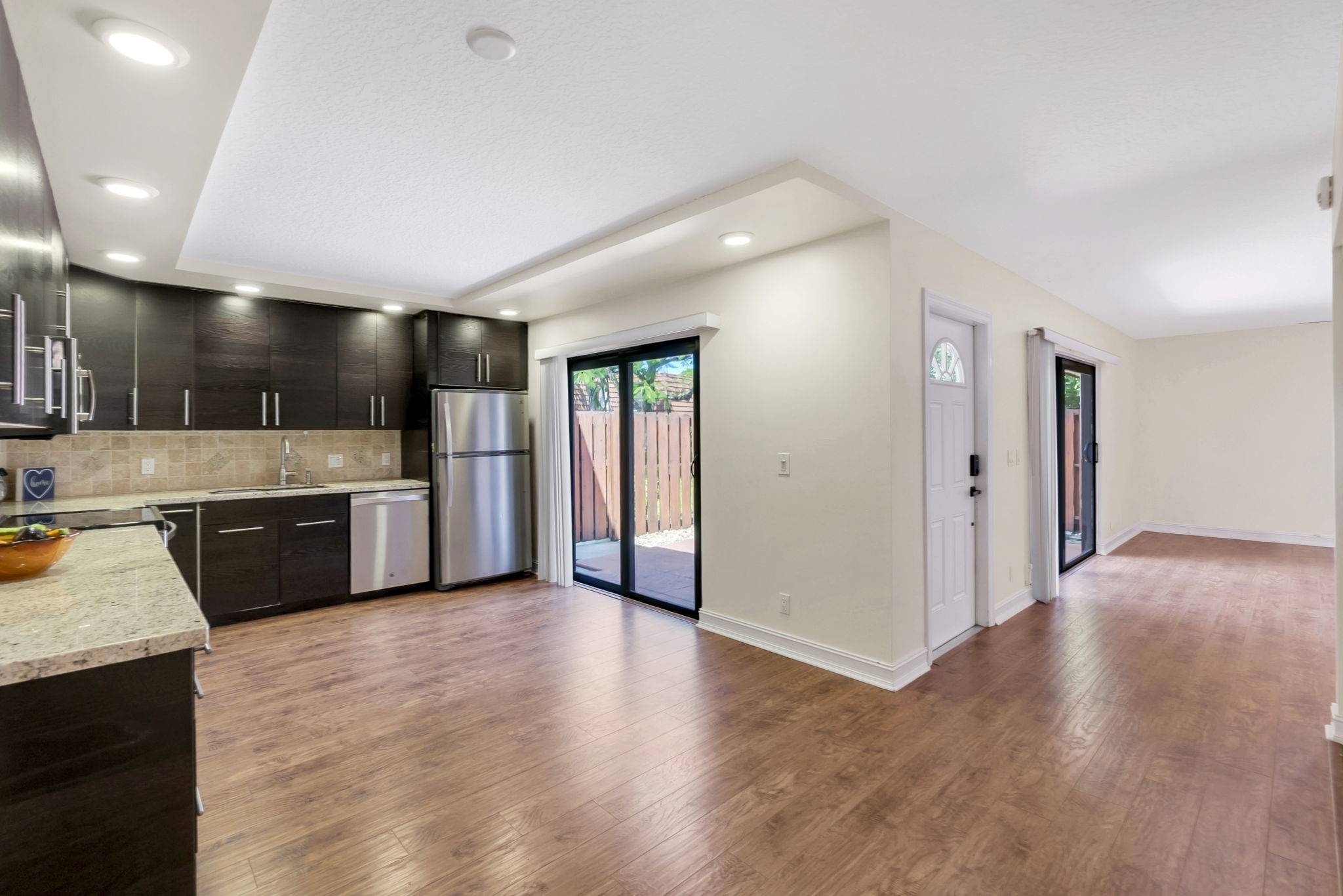 Bright 2-Bed Townhome with Private Courtyard