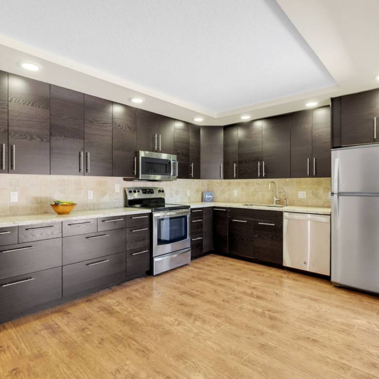 Bright 2-Bed Townhome with Private Courtyard