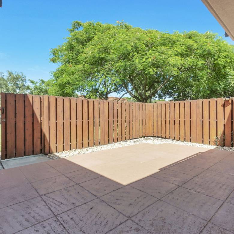 Bright 2-Bed Townhome with Private Courtyard