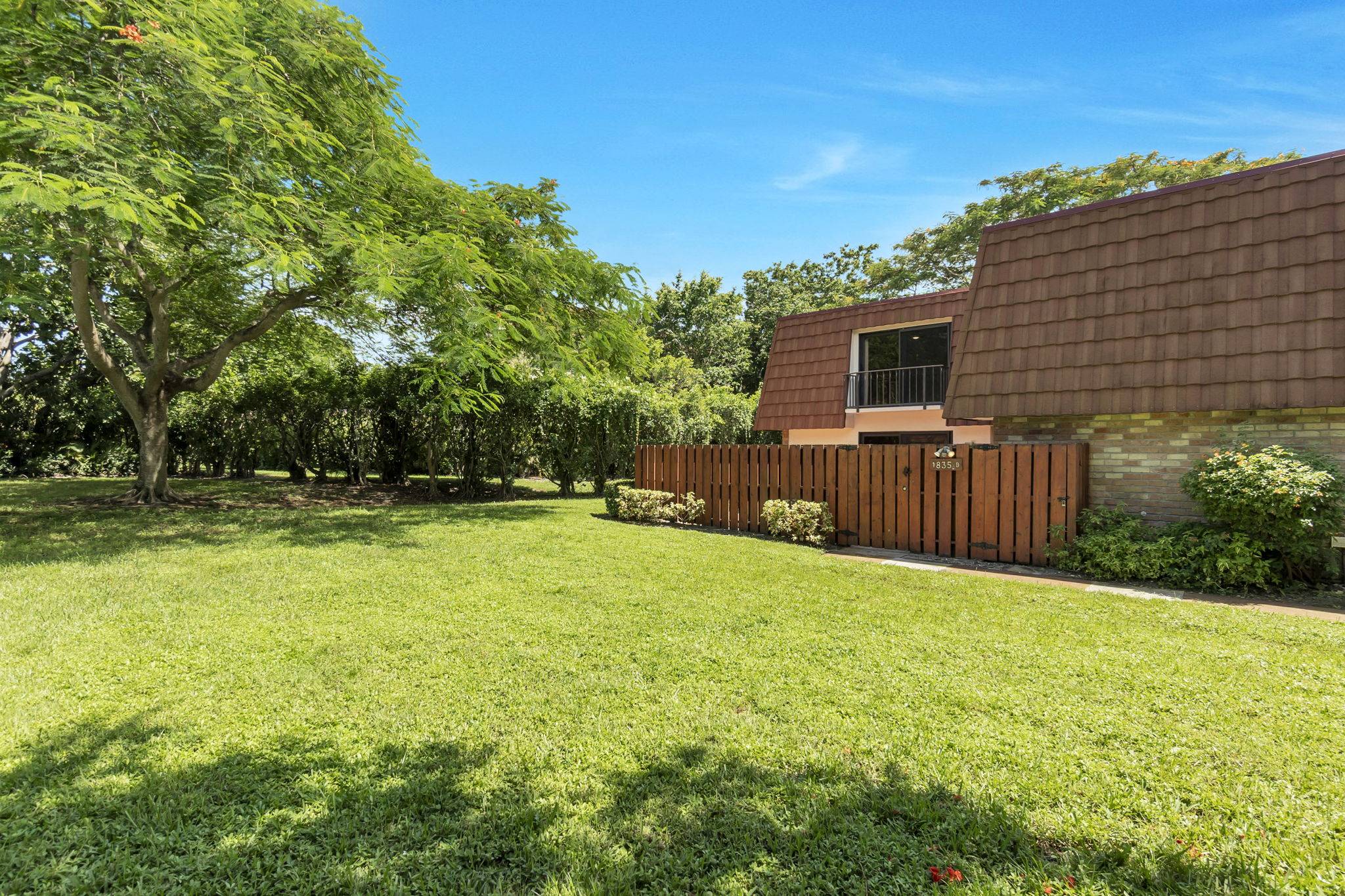 Bright 2-Bed Townhome with Private Courtyard
