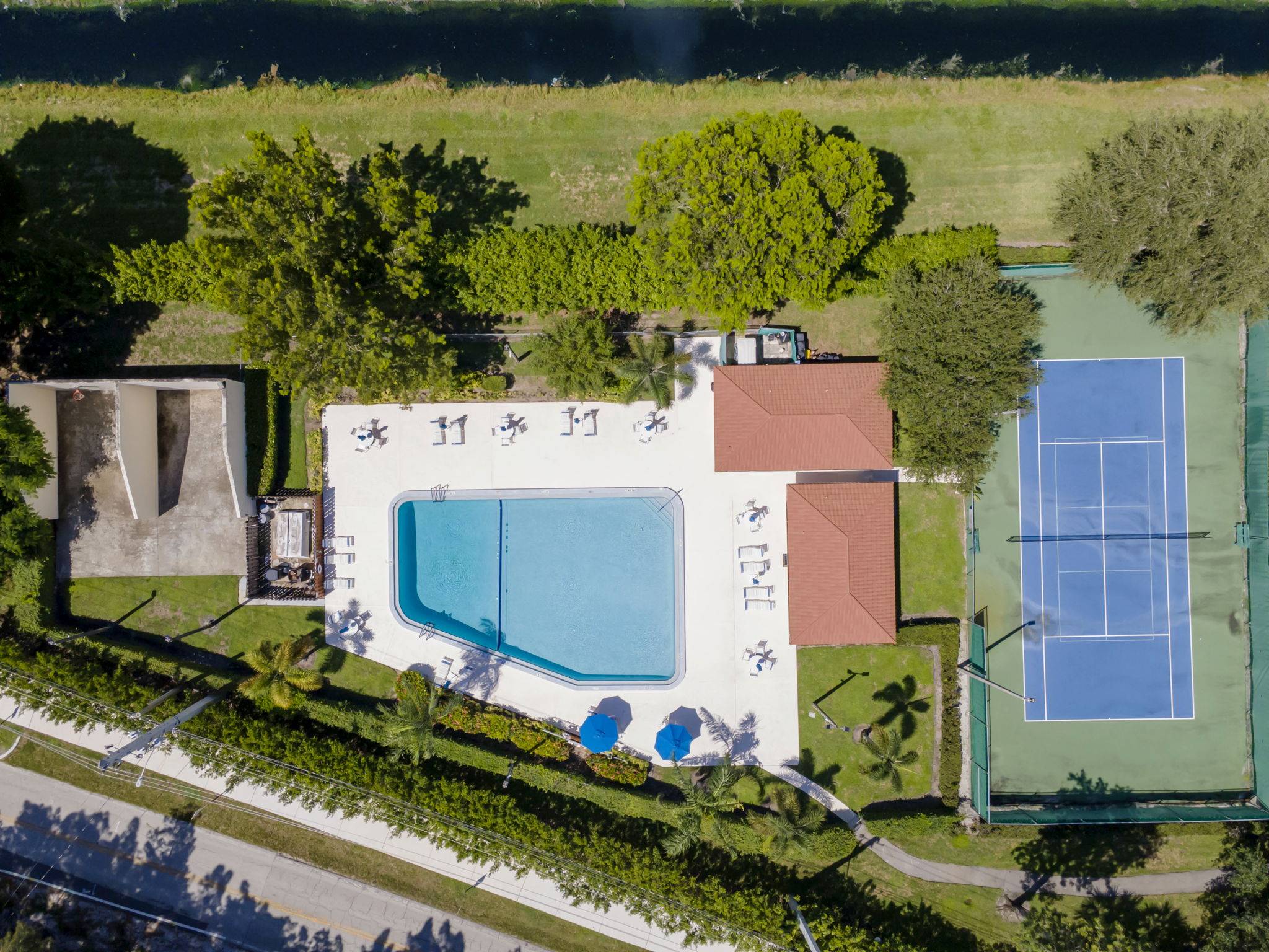 Bright 2-Bed Townhome with Private Courtyard