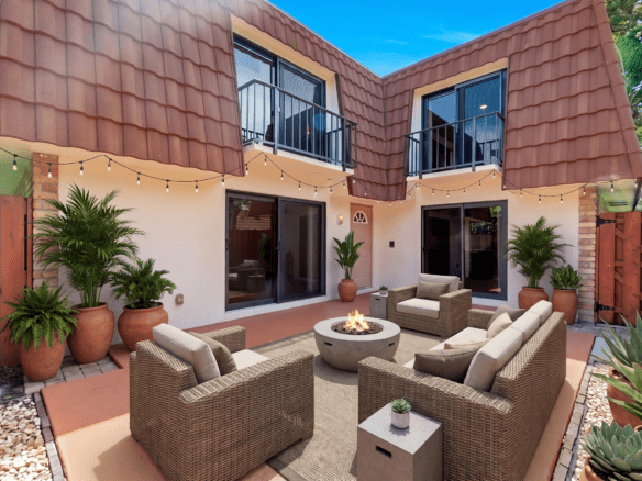Bright 2-Bed Townhome with Private Courtyard