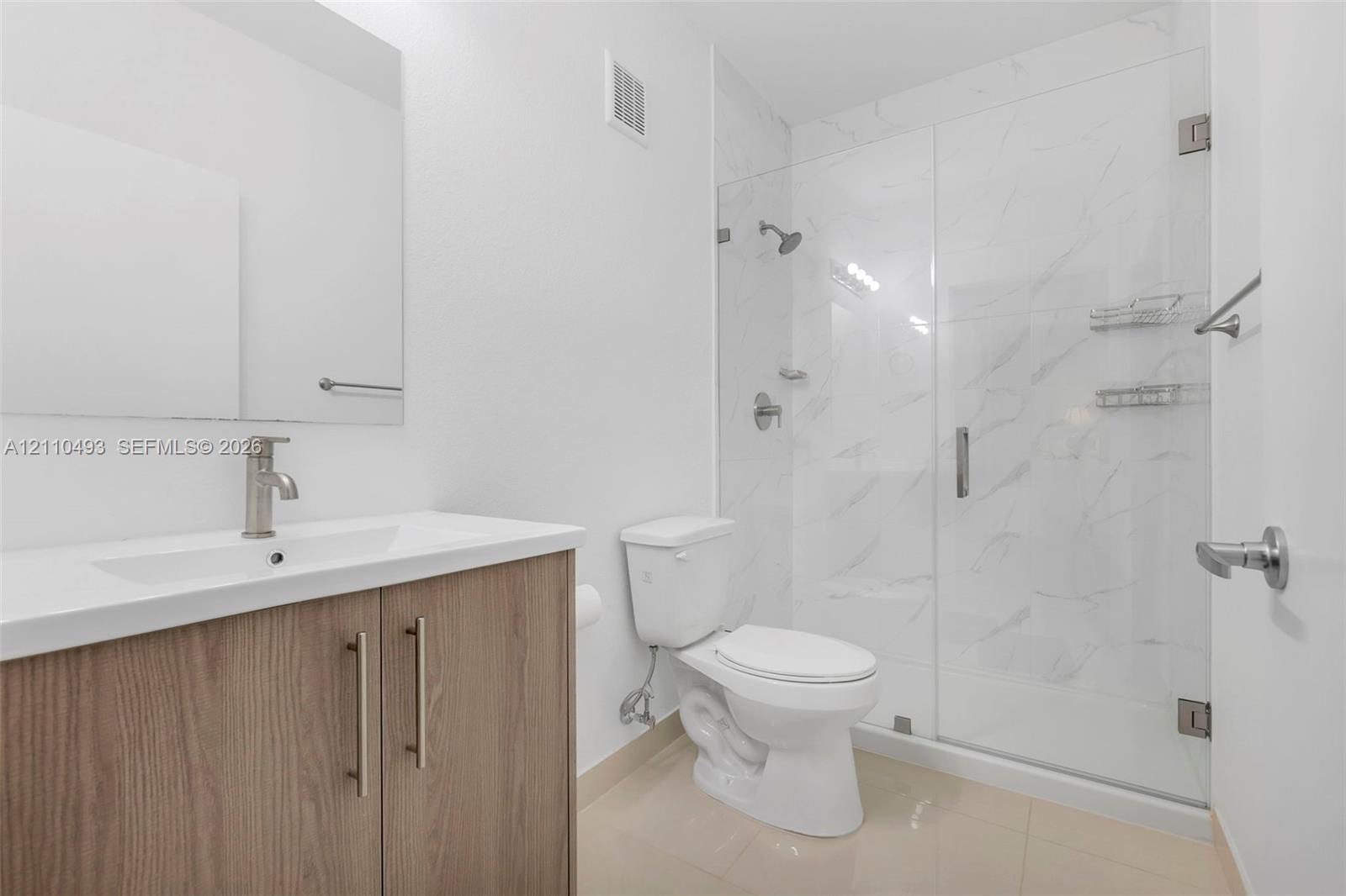 Spacious 5-Bedroom Corner-Lot Home with Three Private Suites in Aurora Subdivision