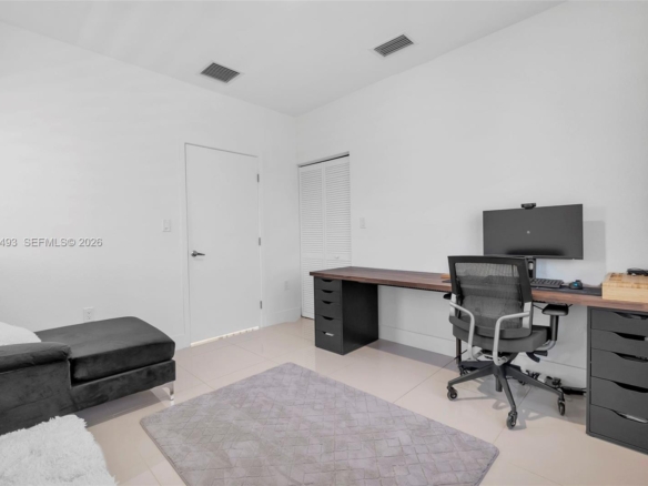 Spacious 5-Bedroom Corner-Lot Home with Three Private Suites in Aurora Subdivision