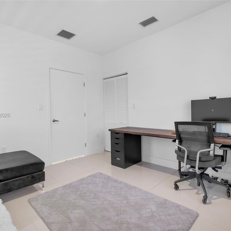 Spacious 5-Bedroom Corner-Lot Home with Three Private Suites in Aurora Subdivision