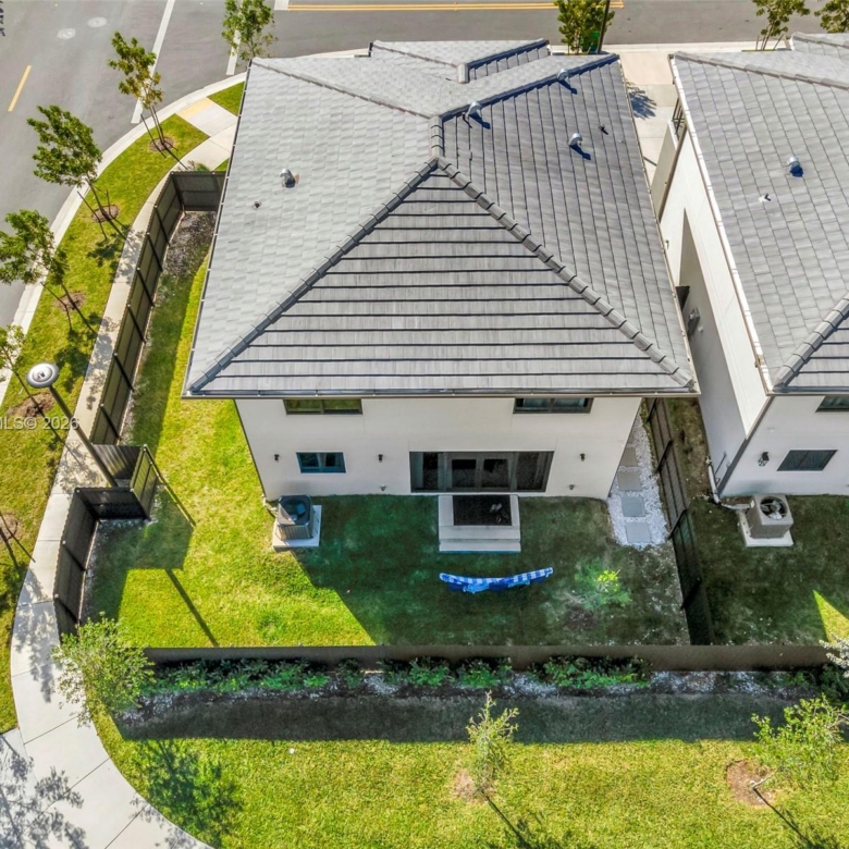 Spacious 5-Bedroom Corner-Lot Home with Three Private Suites in Aurora Subdivision