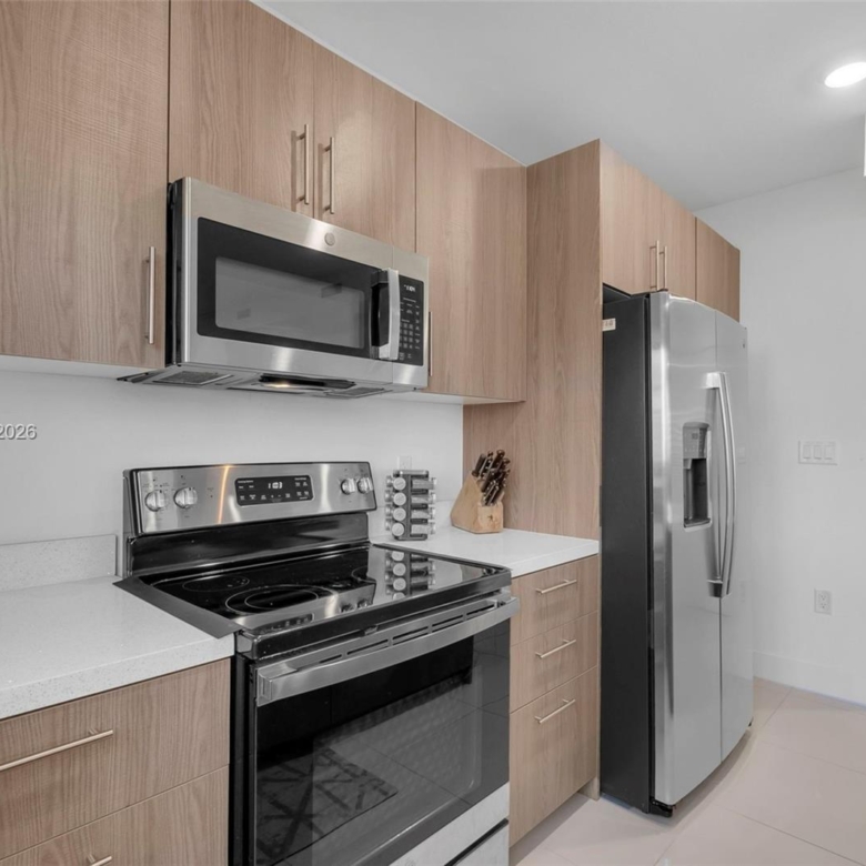 Spacious 5-Bedroom Corner-Lot Home with Three Private Suites in Aurora Subdivision