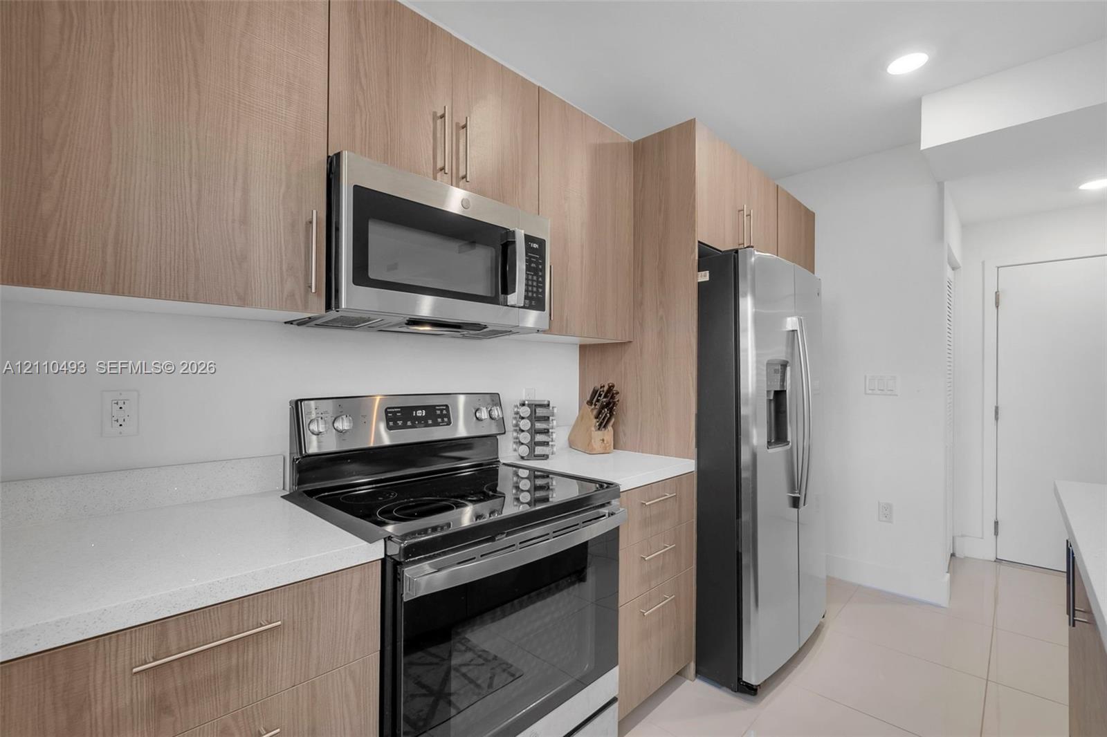 Spacious 5-Bedroom Corner-Lot Home with Three Private Suites in Aurora Subdivision